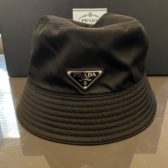 PRADA Re-Nylon Bucket Hat Black Size Made of Prada's iconic nylon fabric. - Picture 6 of 16
